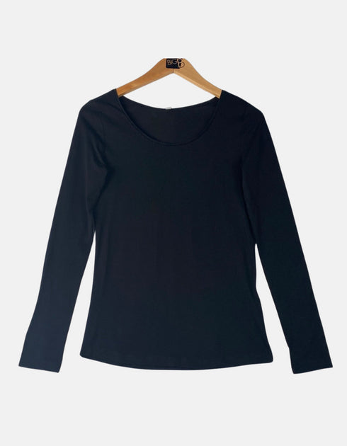 Basic Black Long-Sleeve Scoop Neck Tee